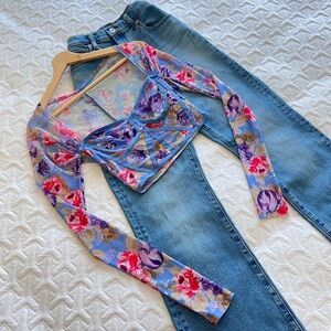 Pretty corset style top 💜
Stretchable fabric
Brand: Shein